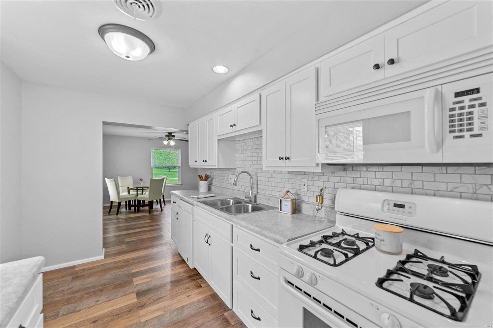 4401 Ashby Road St. Ann, MO 63074 - Photo 10 of 30 Gallery Image 10