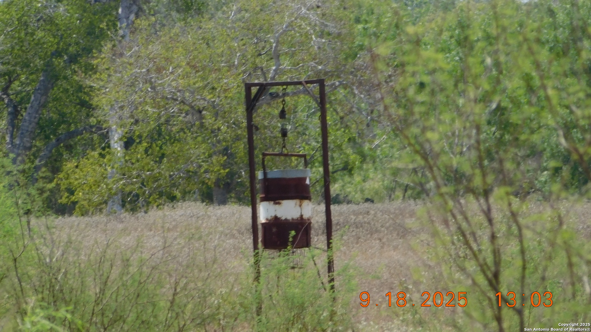 3 Gansky Lane Pleasanton, TX 78064 - Photo 12 of 45 a view of a interior of the house