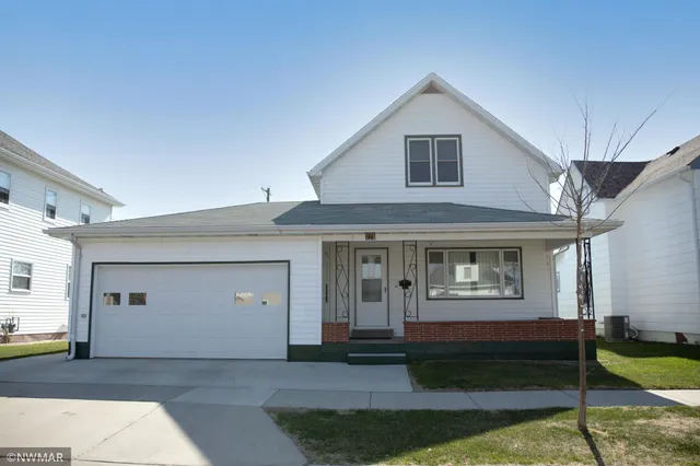 $224,000 | 225 Lincoln Avenue, Crookston, MN 56716