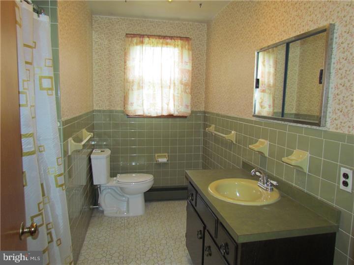 953 Sweetbriar Road Perkasie, PA 18944 - Photo 19 of 25