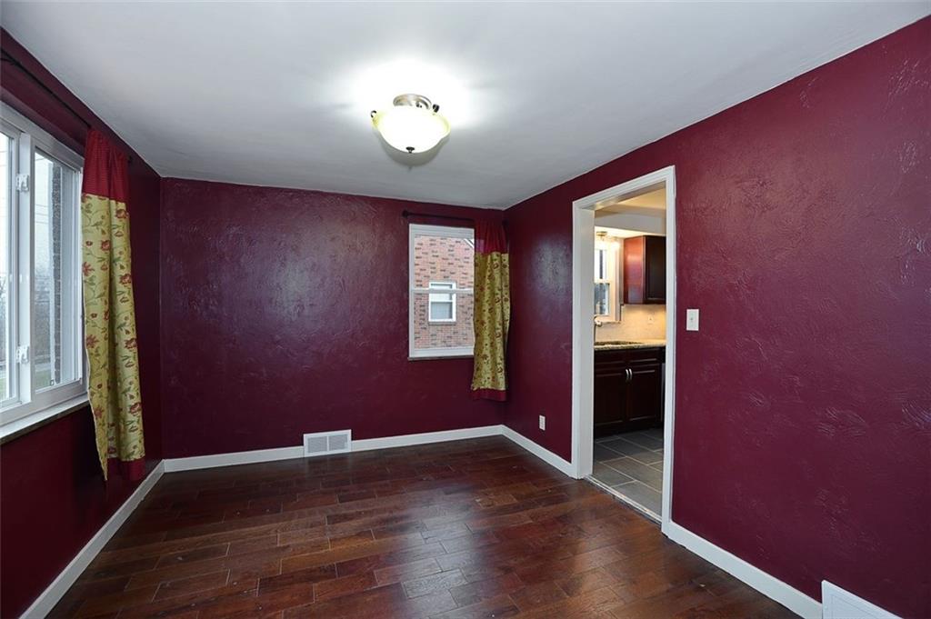 919 Hamil Road Penn Hills, PA 15147 - Photo 4 of 13 Dining