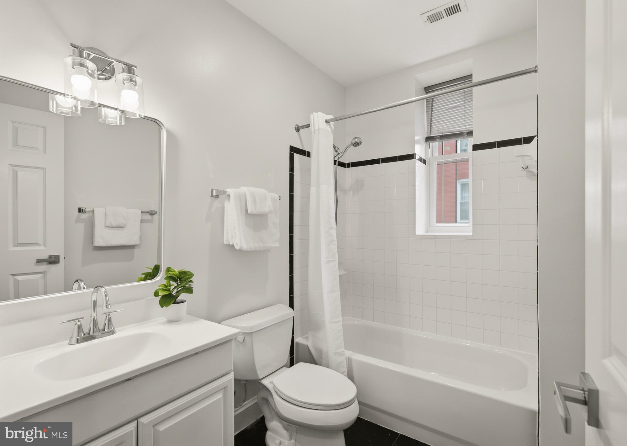 1423 R Street Northwest, Unit 102 Washington, DC 20009 - Photo 17 of 24 Gallery Image 17