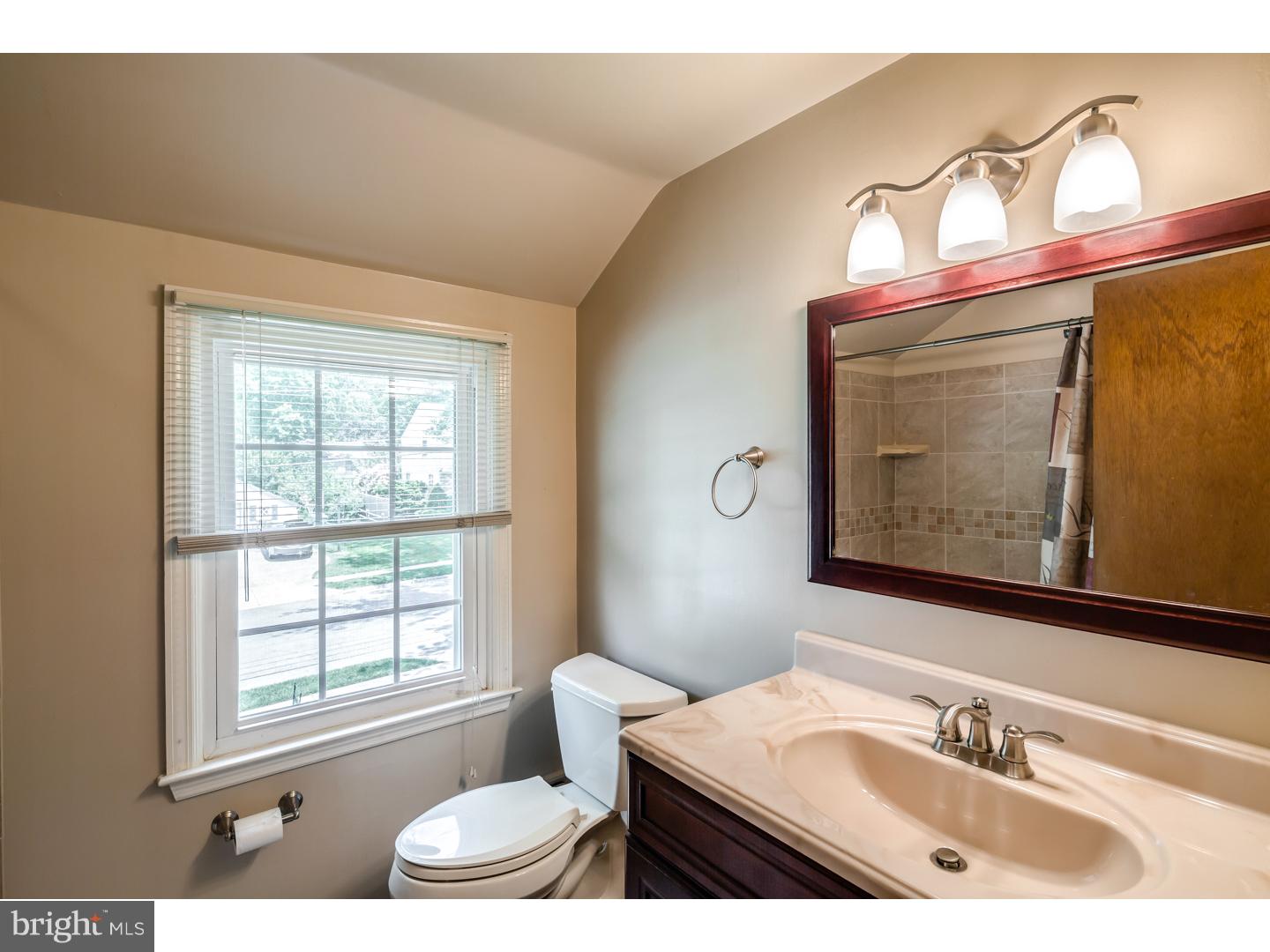 121 Farmington Road Cherry Hill, NJ 08034 - Photo 14 of 25 Gallery Image 14