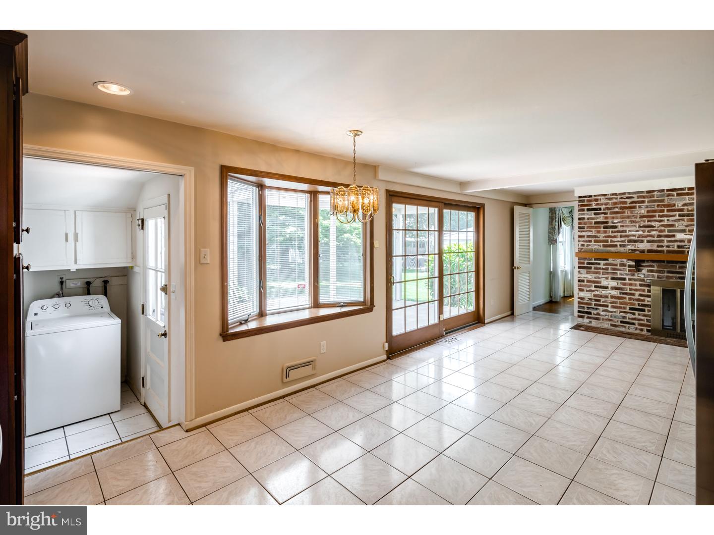 121 Farmington Road Cherry Hill, NJ 08034 - Photo 7 of 25 Gallery Image 7