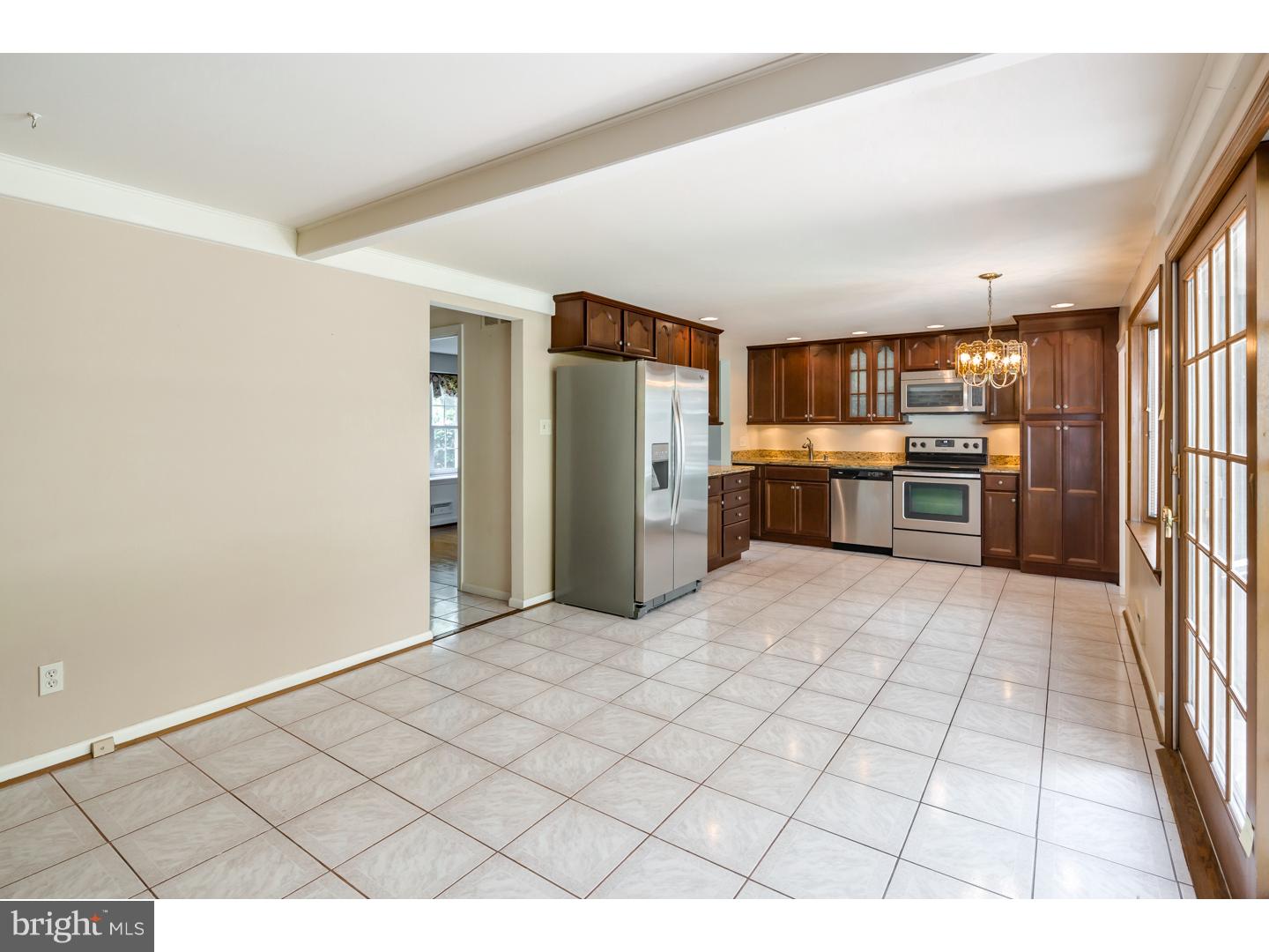 121 Farmington Road Cherry Hill, NJ 08034 - Photo 10 of 25 Gallery Image 10