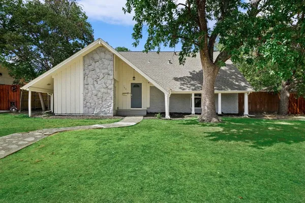 $380,000 | 742 Austrian Road, Grand Prairie, TX 75050
