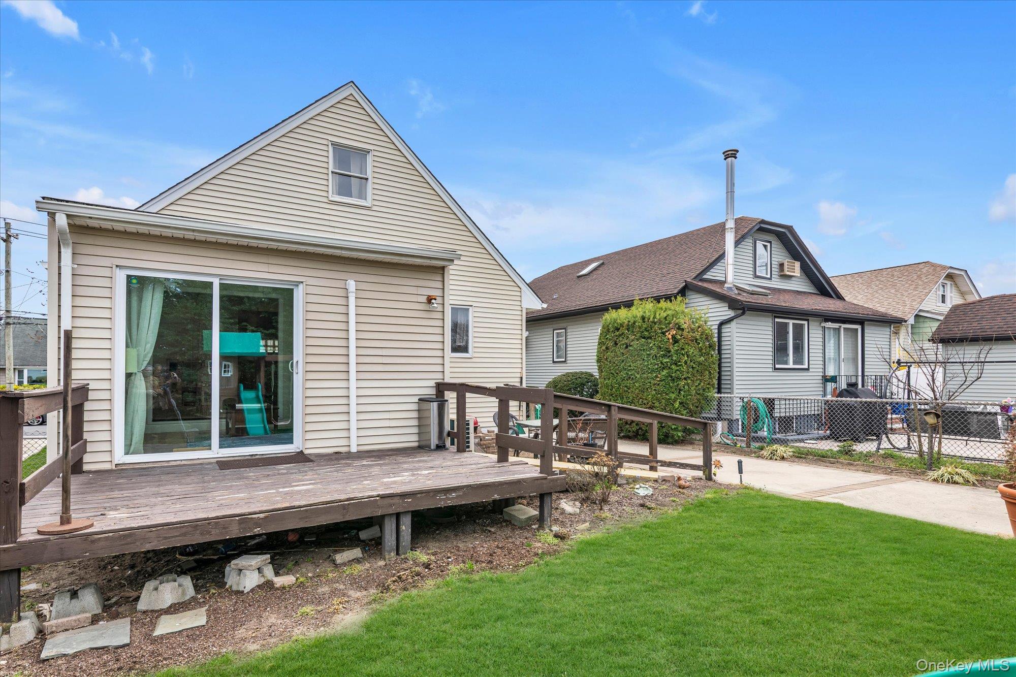 3080 Roxbury Road Oceanside, NY 11572 - Photo 19 of 21