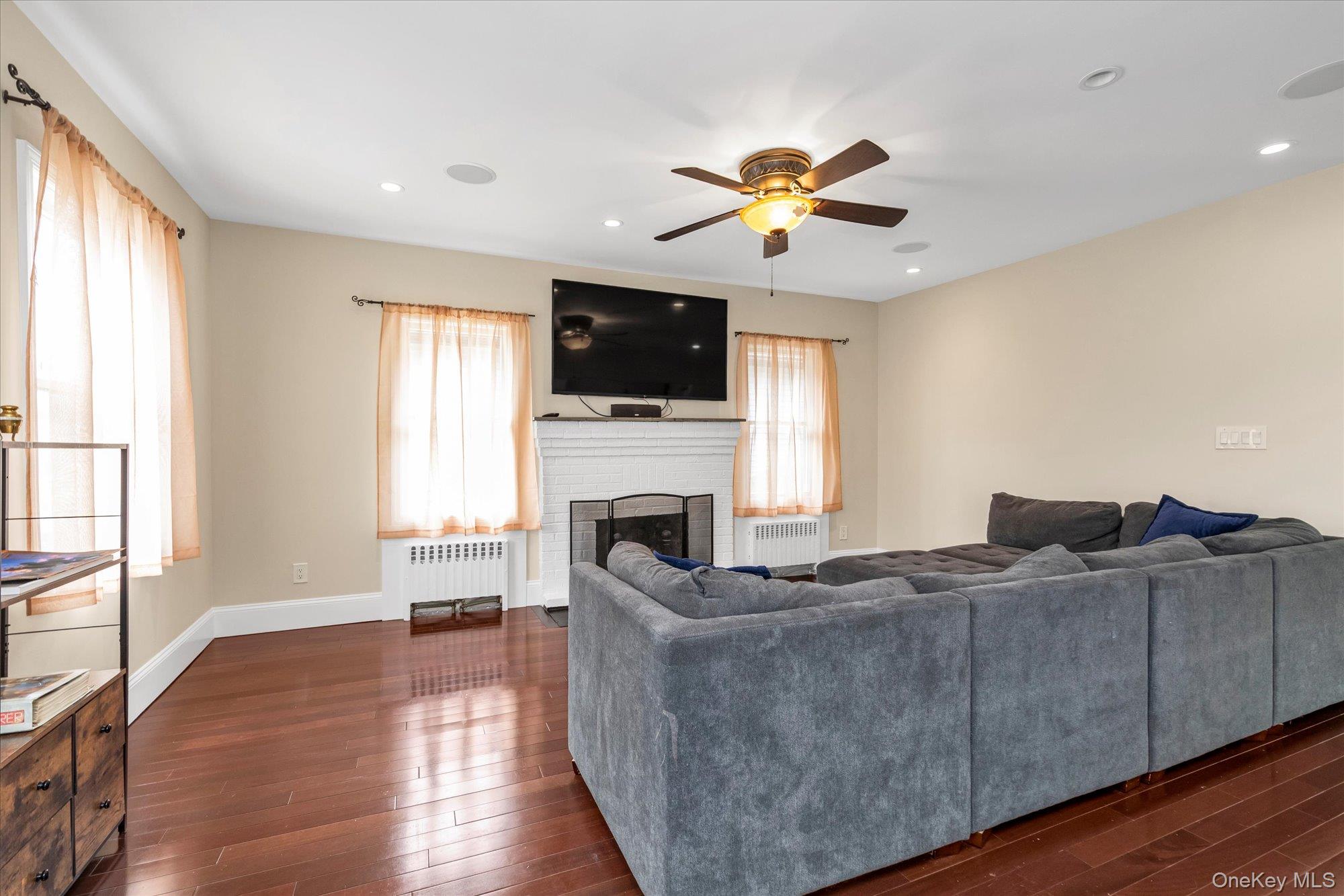 3080 Roxbury Road Oceanside, NY 11572 - Photo 4 of 21