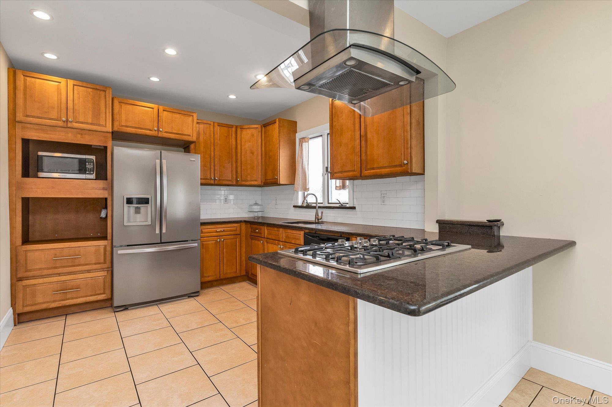 3080 Roxbury Road Oceanside, NY 11572 - Photo 9 of 21