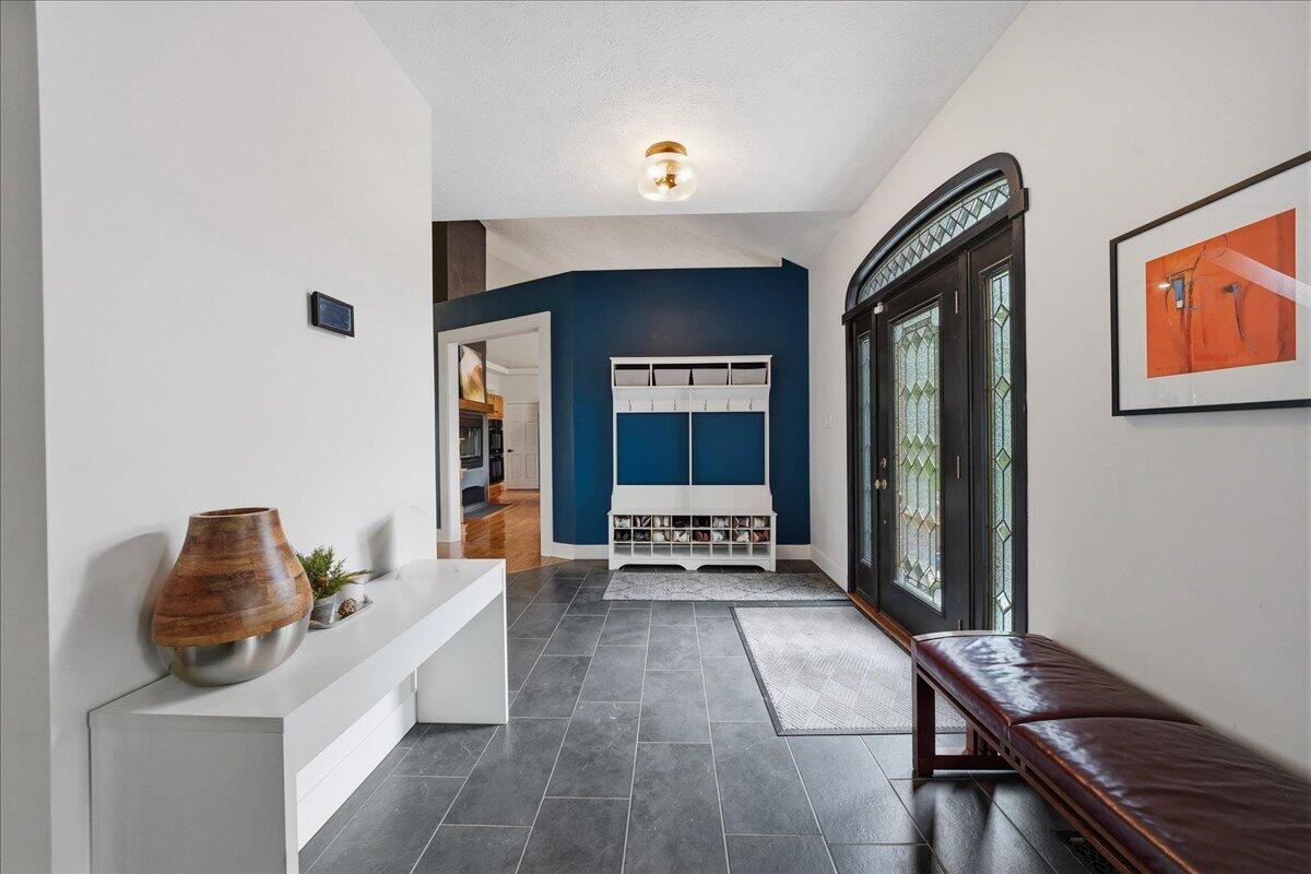 718 North Old Suman Road Valparaiso, IN 46383 - Photo 15 of 56 1200x800