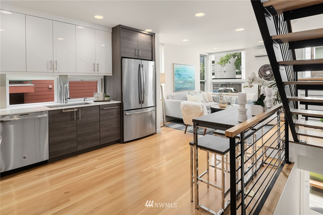 2022 A S Main Street Seattle, WA 98144 - Photo 3 of 23 Gallery Image 3
