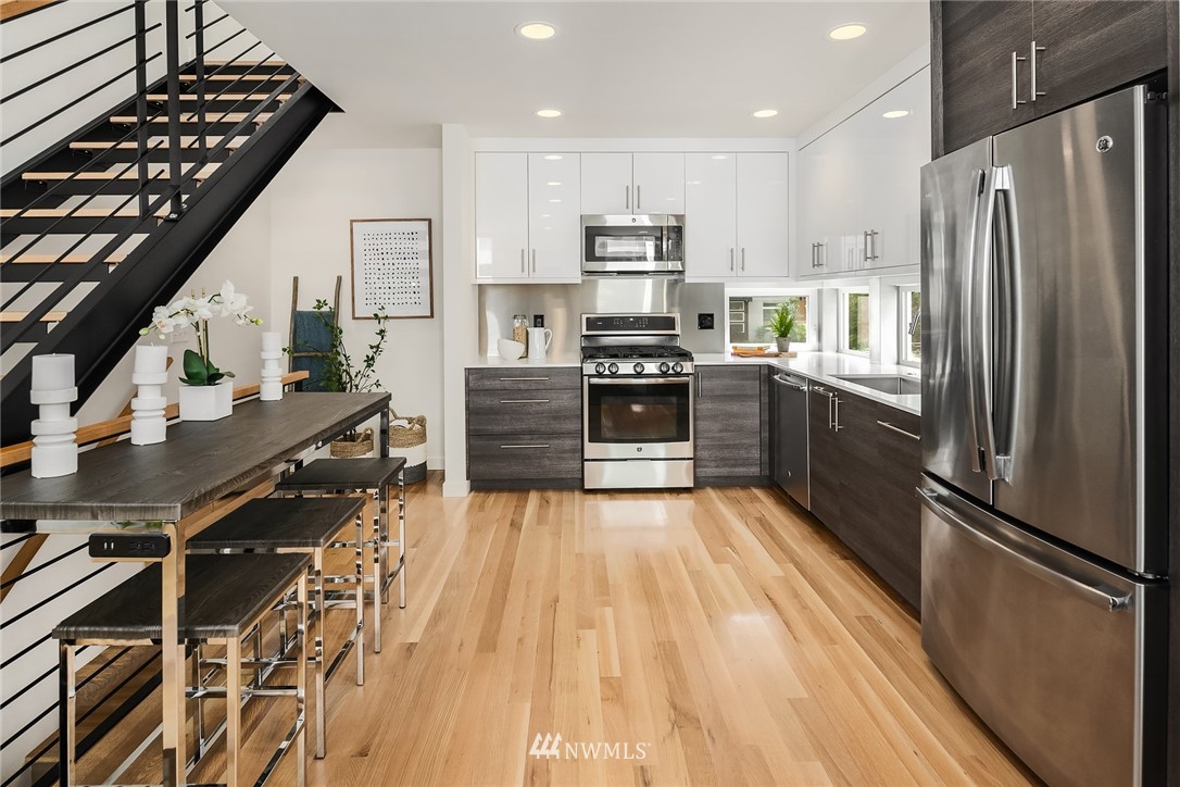 2022 A S Main Street Seattle, WA 98144 - Photo 5 of 23 Gallery Image 5