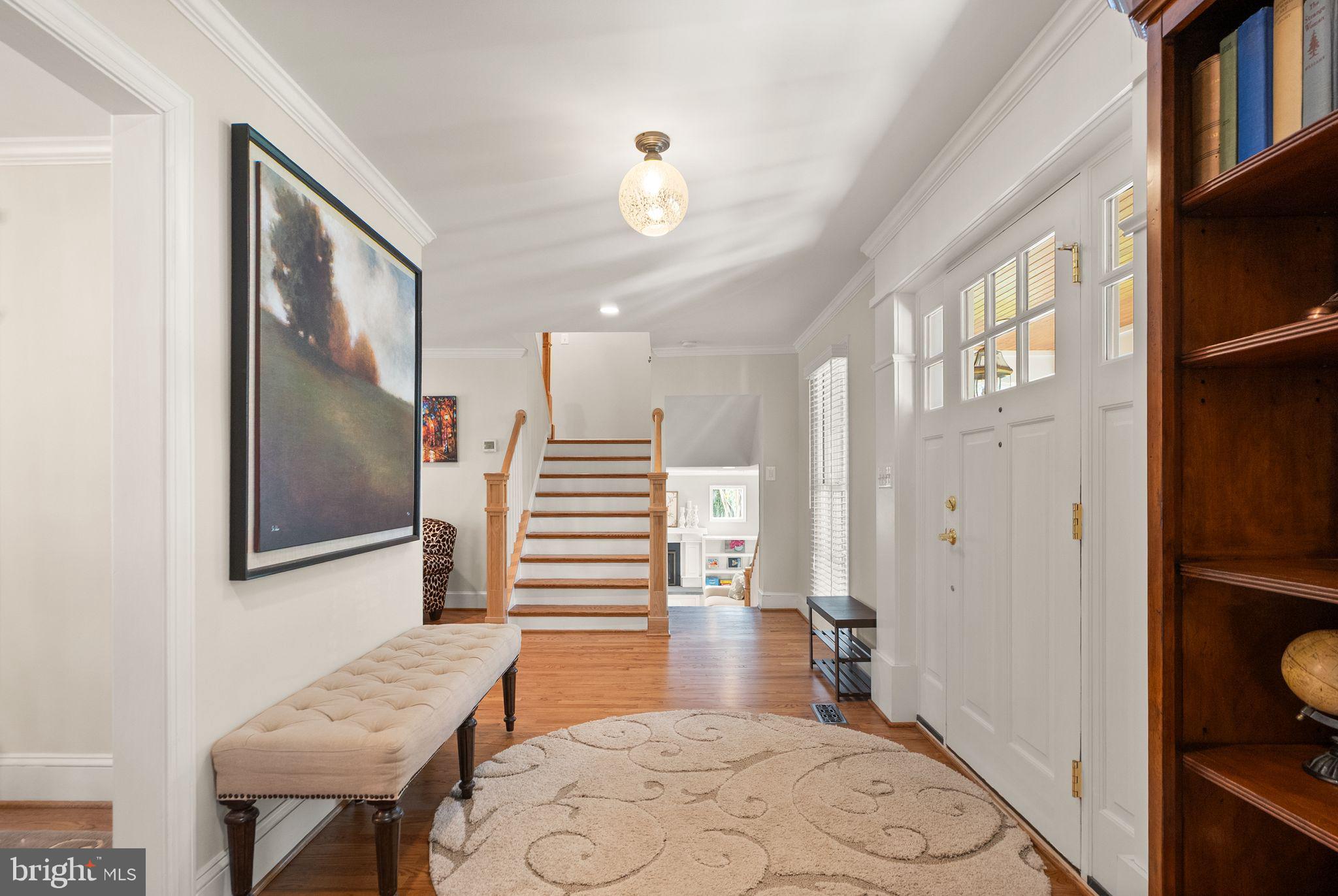 11809 Wayland Street Oakton, VA 22124 - Photo 13 of 97 Entryway