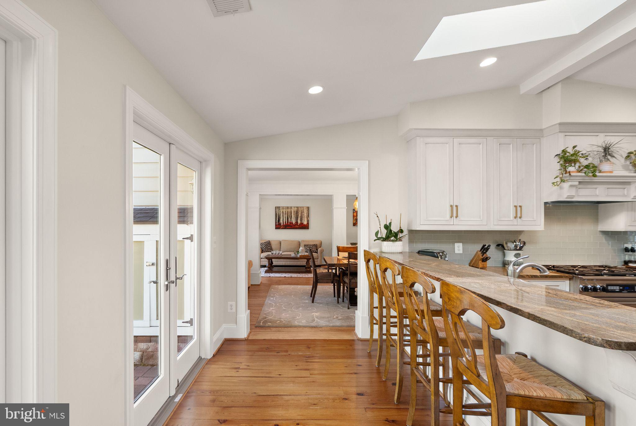 11809 Wayland Street Oakton, VA 22124 - Photo 25 of 97