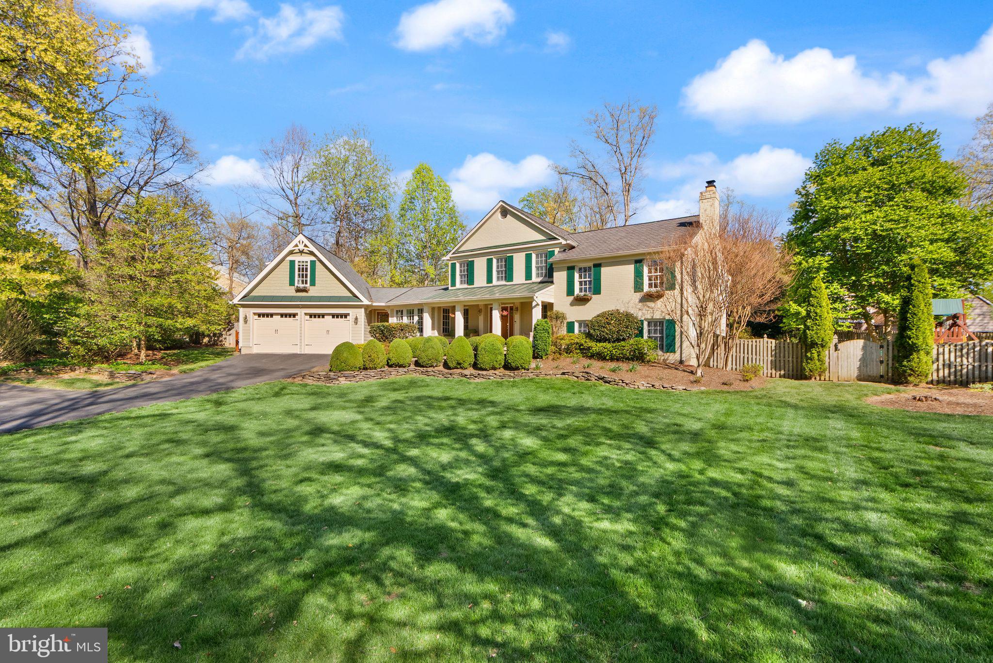 11809 Wayland Street Oakton, VA 22124 - Photo 4 of 97