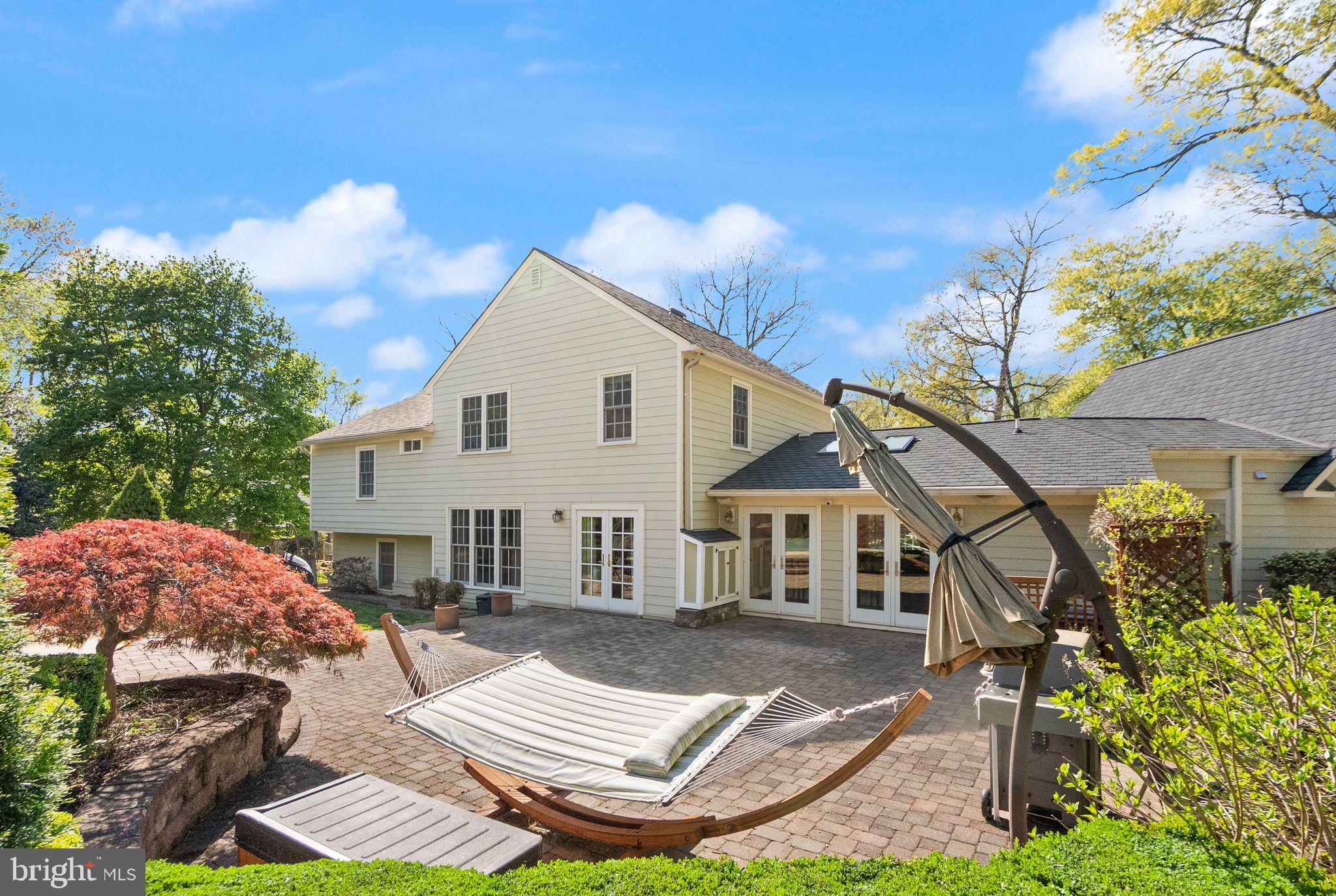 11809 Wayland Street Oakton, VA 22124 - Photo 64 of 97 Relaxing hammock