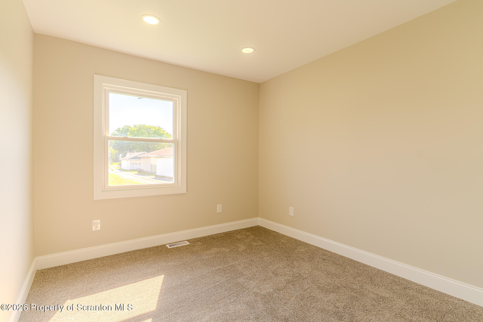 605 Roth Street Moosic, PA 18507 - Photo 15 of 38 PSU07902-HDR