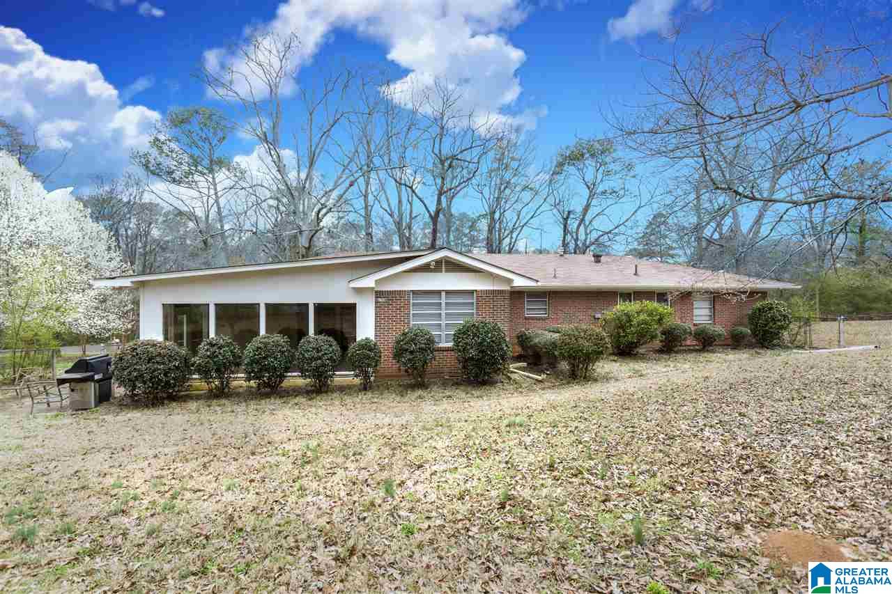 137 Lindberg Road Bessemer, AL 35023 - Photo 3 of 29
