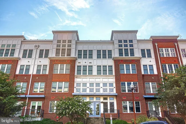 $5,500 | 1418 North Rhodes Street, Unit B423, Arlington, VA 22209