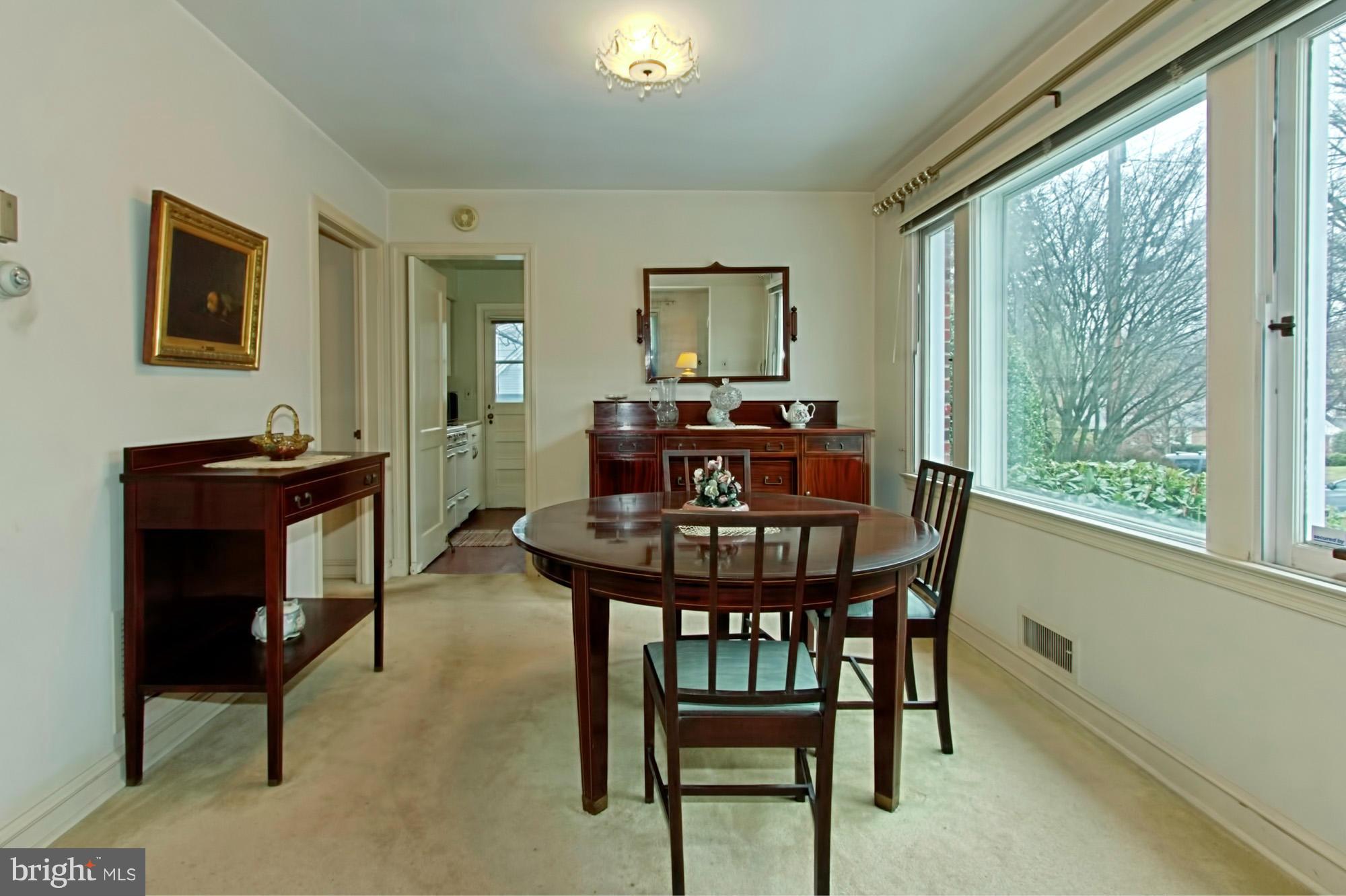801 Ridge Place Falls Church, VA 22046 - Photo 11 of 30 Dining Room