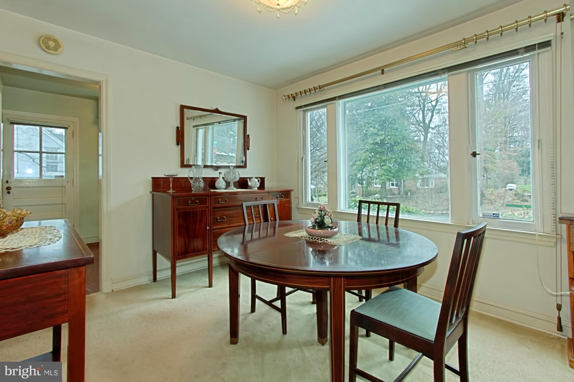 801 Ridge Place Falls Church, VA 22046 - Photo 12 of 30 Dining Room
