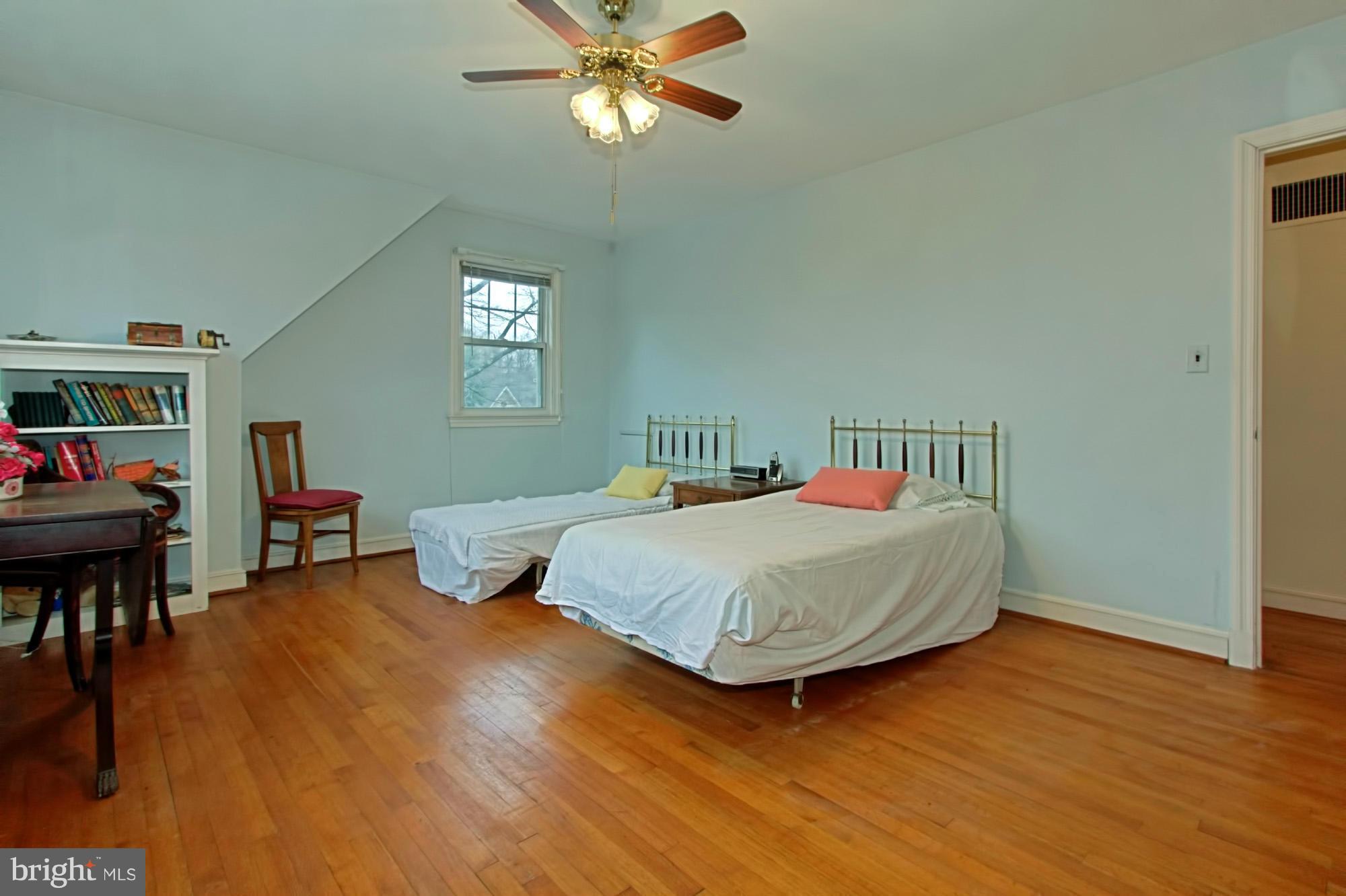 801 Ridge Place Falls Church, VA 22046 - Photo 23 of 30 Bedroom