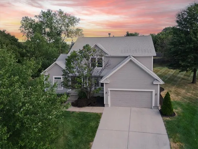 $425,000 | 22910 West 51st Street, Shawnee, KS 66226