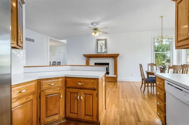 $425,000 | 22910 West 51st Street, Shawnee, KS 66226