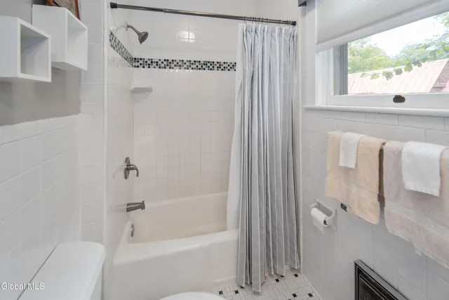 $1,200,000 | 182 Ballston Avenue, Saratoga Springs, NY 12866