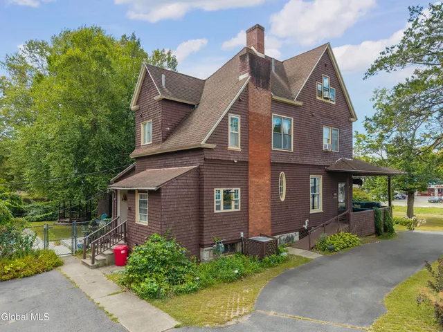$1,200,000 | 182 Ballston Avenue, Saratoga Springs, NY 12866