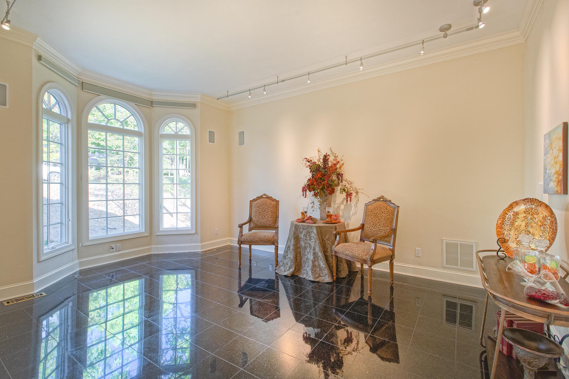 4975 Fox Ridge Road Southwest Roanoke, VA 24018 - Photo 16 of 104 56