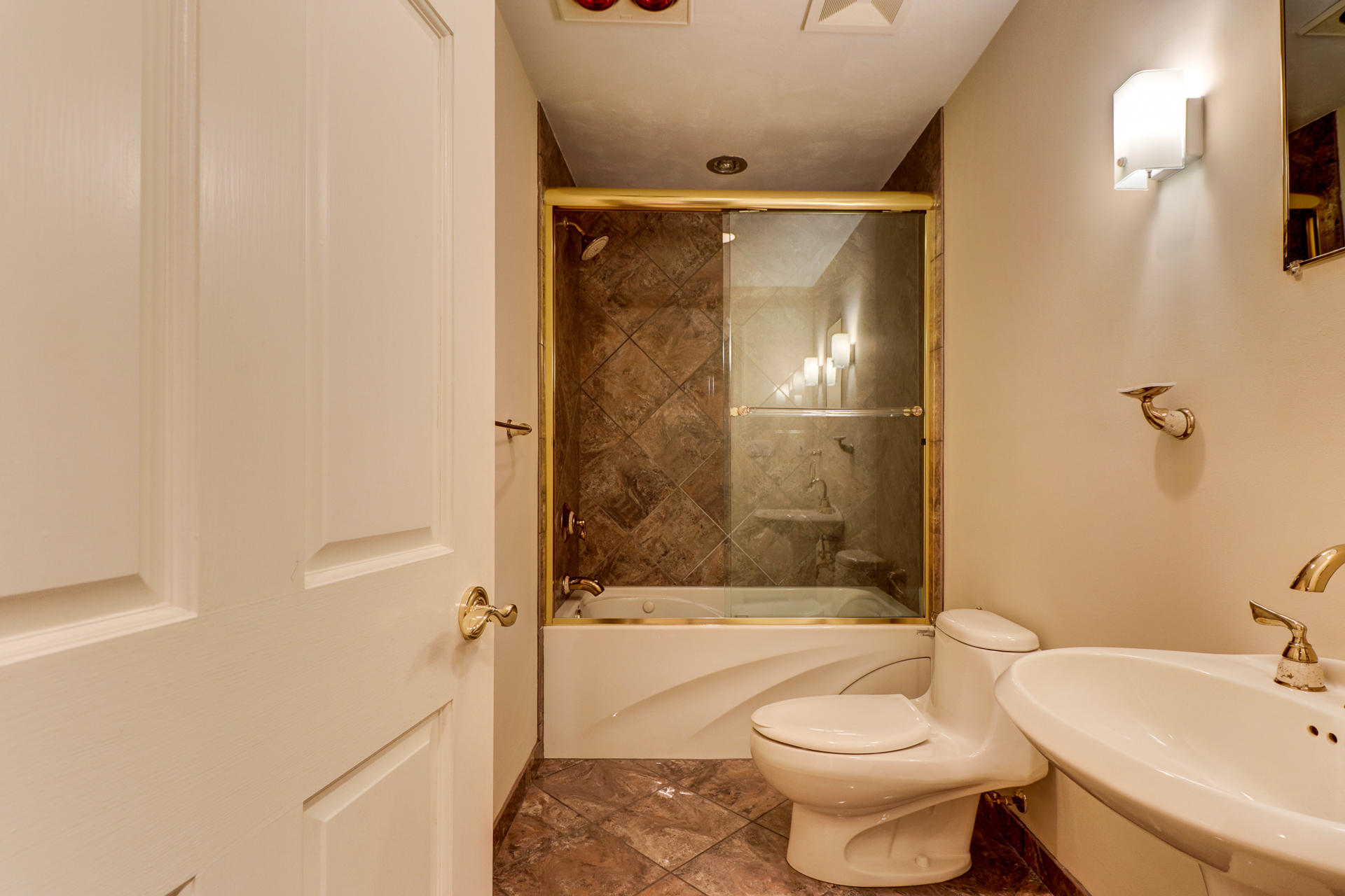 4975 Fox Ridge Road Southwest Roanoke, VA 24018 - Photo 93 of 104 Full Bathroom Lower Level