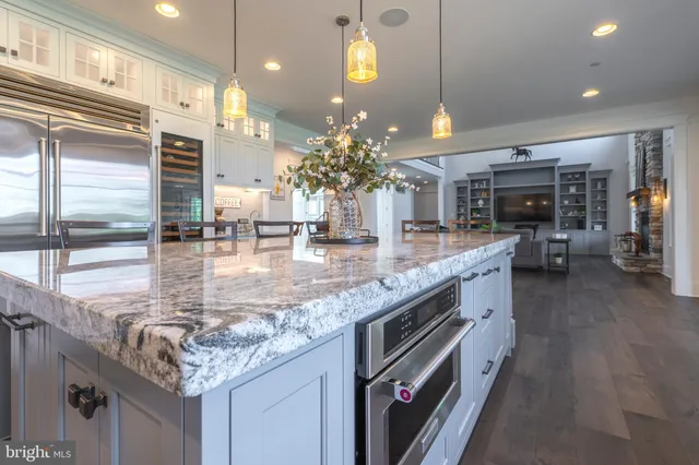 a view of a dining room and livingroom view