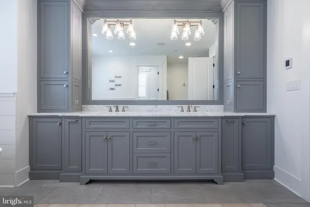 a view of a hallway with workspace