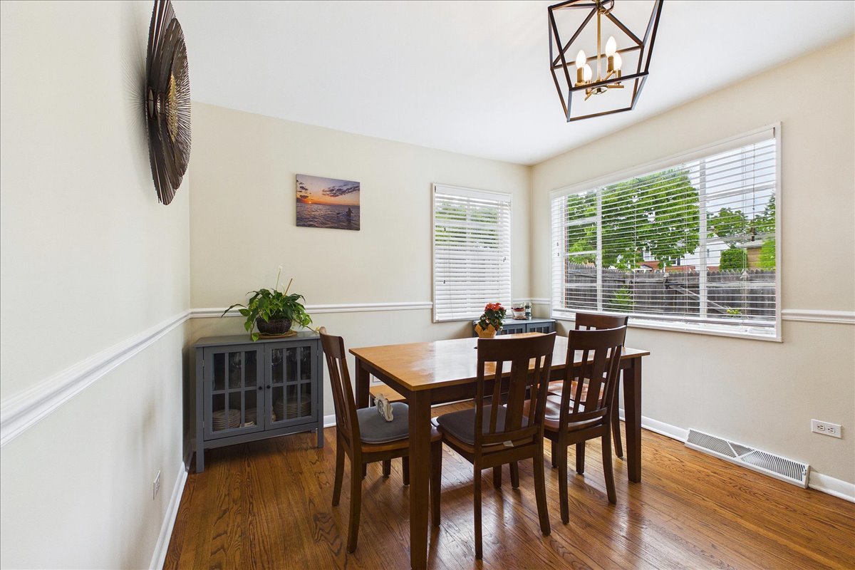 40 South Maywood Road, Unit 40 Lake Forest, IL 60045 - Photo 5 of 25