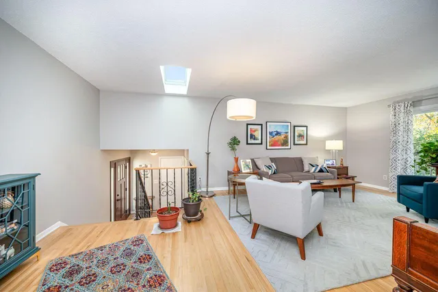 $439,900 | 12812 Welcome Lane, Burnsville, MN 55337