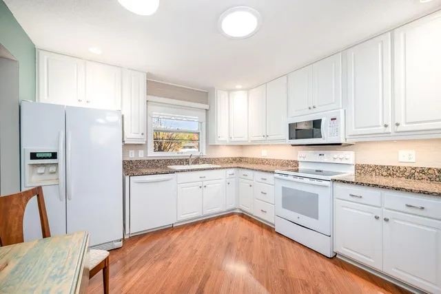 $439,900 | 12812 Welcome Lane, Burnsville, MN 55337