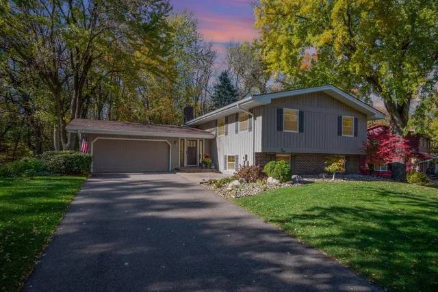 $439,900 | 12812 Welcome Lane, Burnsville, MN 55337