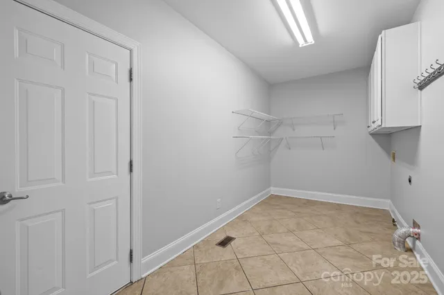 an empty room with a empty space