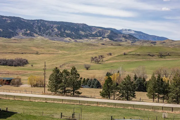 $950,000 | 3621 Us Hwy 87, Sheridan, WY 82801