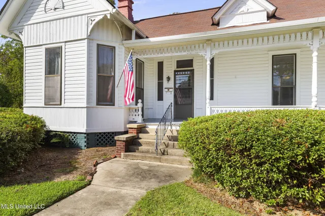 $275,000 | 3267 South Liberty Street, Canton, MS 39046