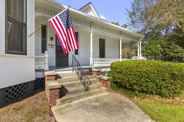 $275,000 | 3267 South Liberty Street, Canton, MS 39046