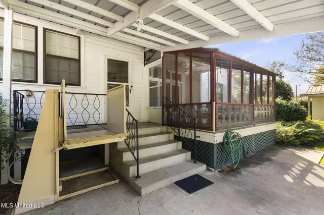 $275,000 | 3267 South Liberty Street, Canton, MS 39046