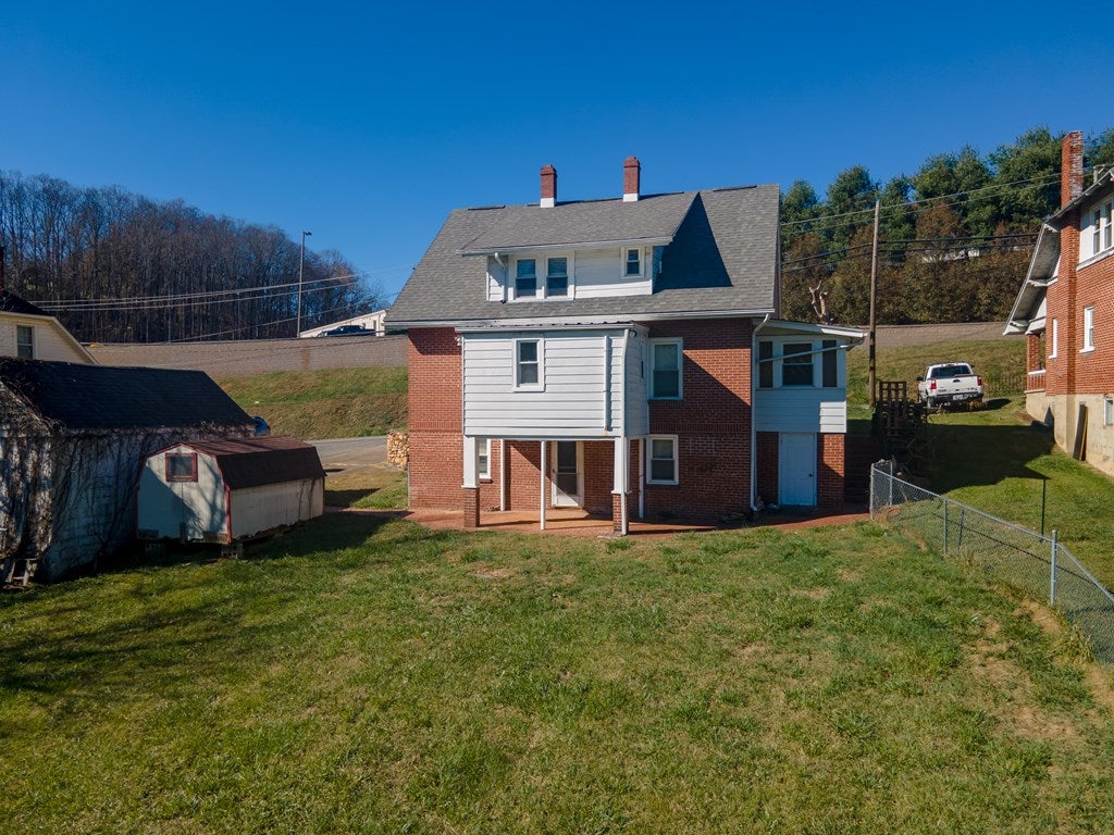 611 Glendale Road Galax, VA 24333 - Photo 10 of 64 Gallery Image 10