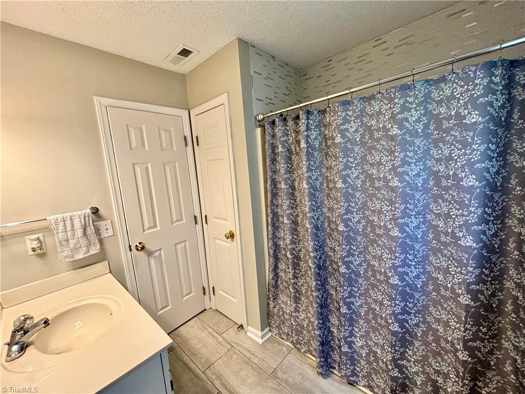 2711 Westgate Drive High Point, NC 27265 - Photo 13 of 23