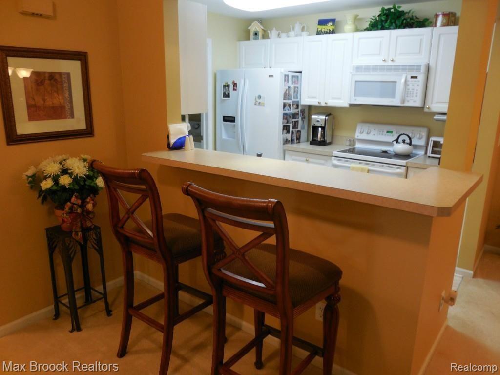 3641 Tremonte Circle, Unit 259 Rochester, MI 48306 - Photo 3 of 23 2014-10-07 16.49