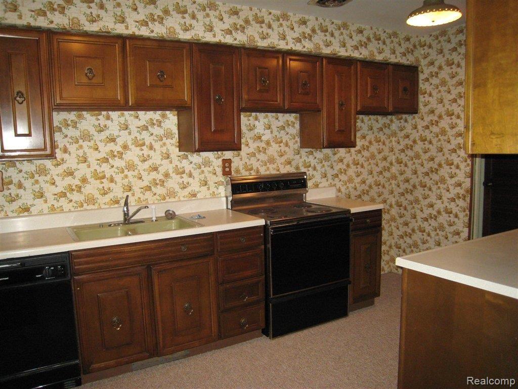22900 Chubb Road South Lyon, MI 48178 - Photo 3 of 18 IMG_3023.JPG