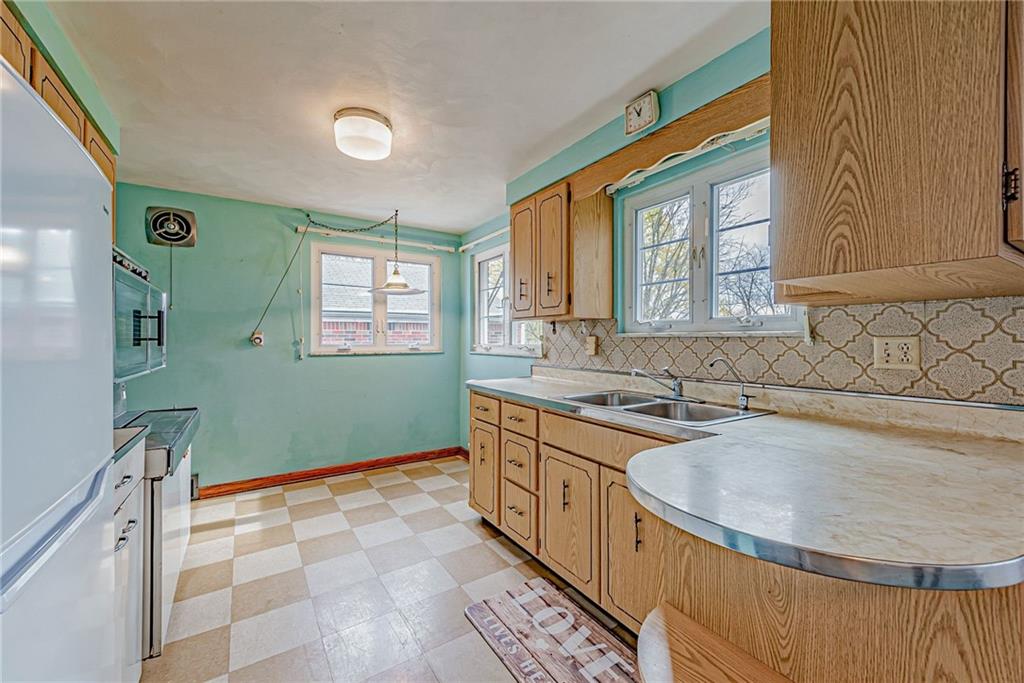13240 Ridge Road North Huntingdon, PA 15642 - Photo 10 of 24 Gallery Image 10