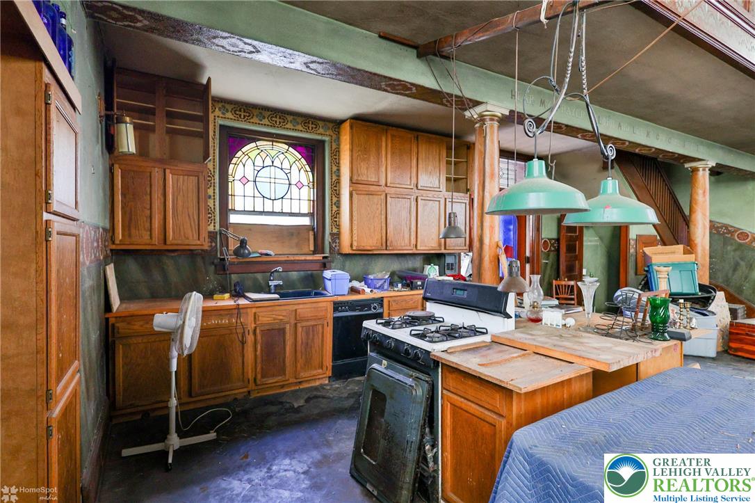 1521 East 6th Street Bethlehem, PA 18015 - Photo 27 of 54