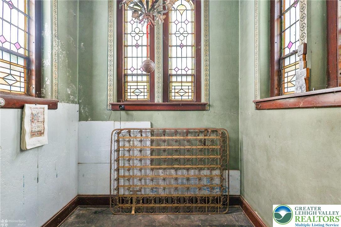 1521 East 6th Street Bethlehem, PA 18015 - Photo 43 of 54